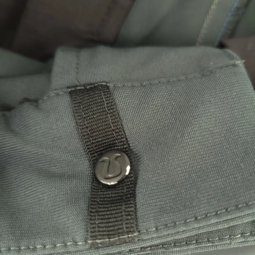 Lululemon Pants Mens 36x30 Green Chino Microfiber Stretch Slim Fit Casual Office